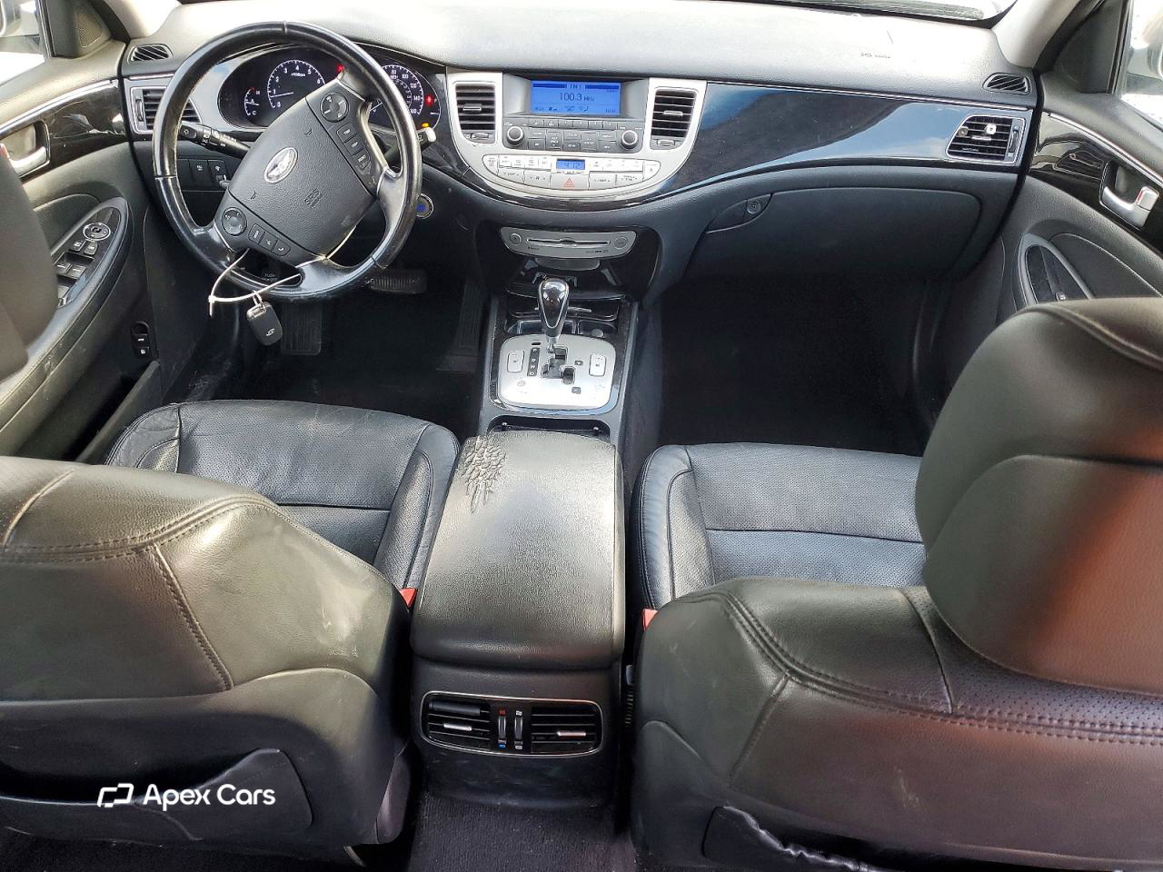 Hyundai Genesis 2013