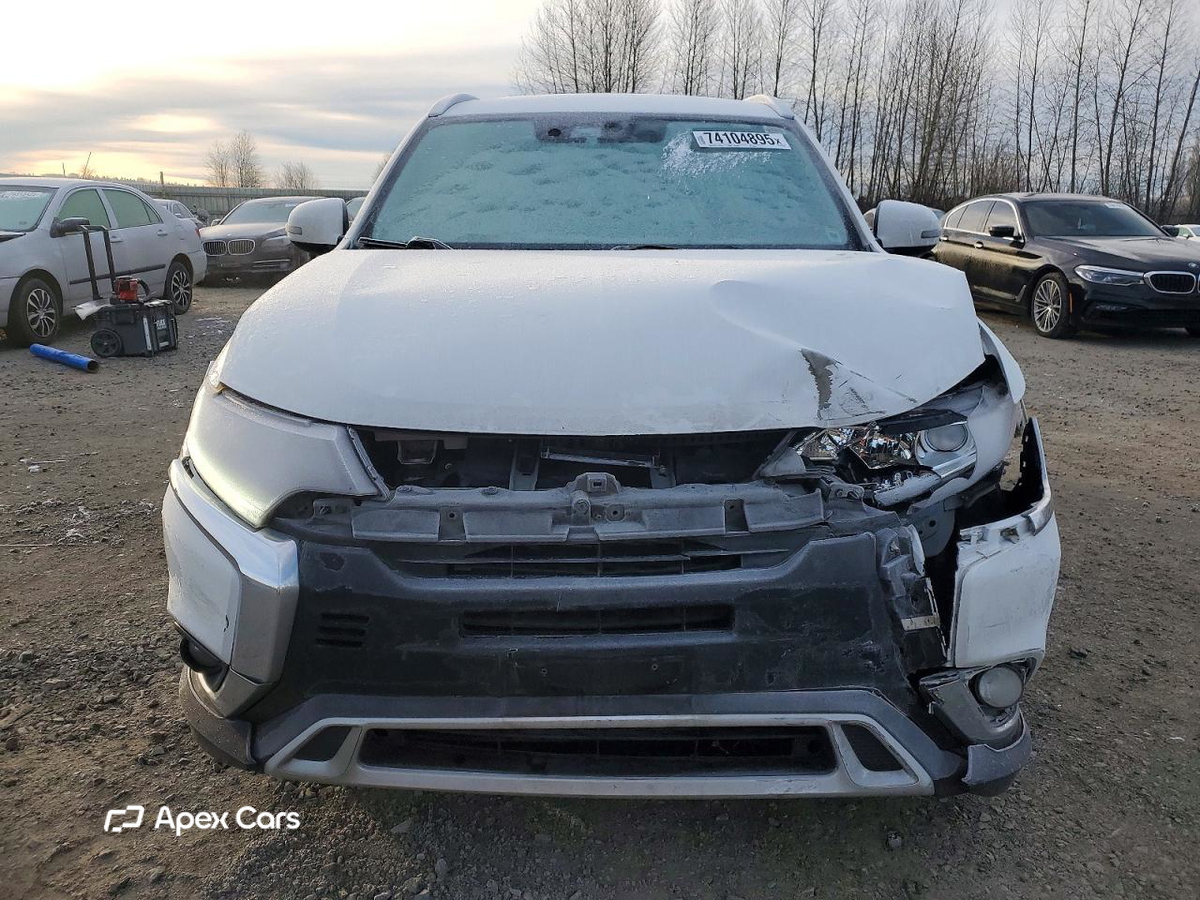 Mitsubishi Outlander 2020