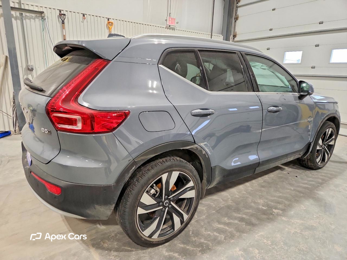Volvo XC40 2023