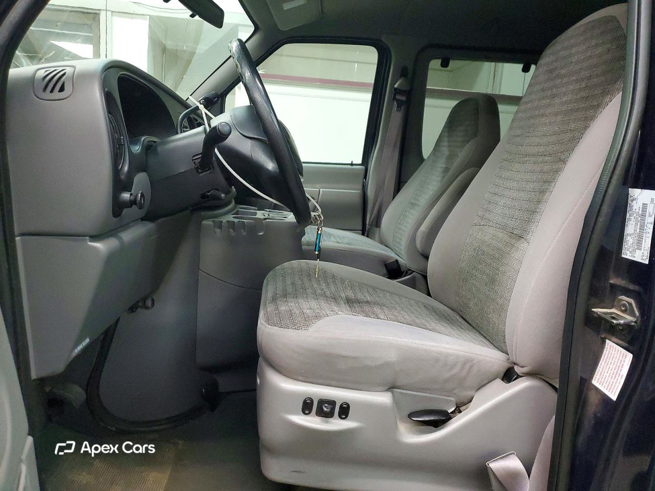Ford Econoline 2000