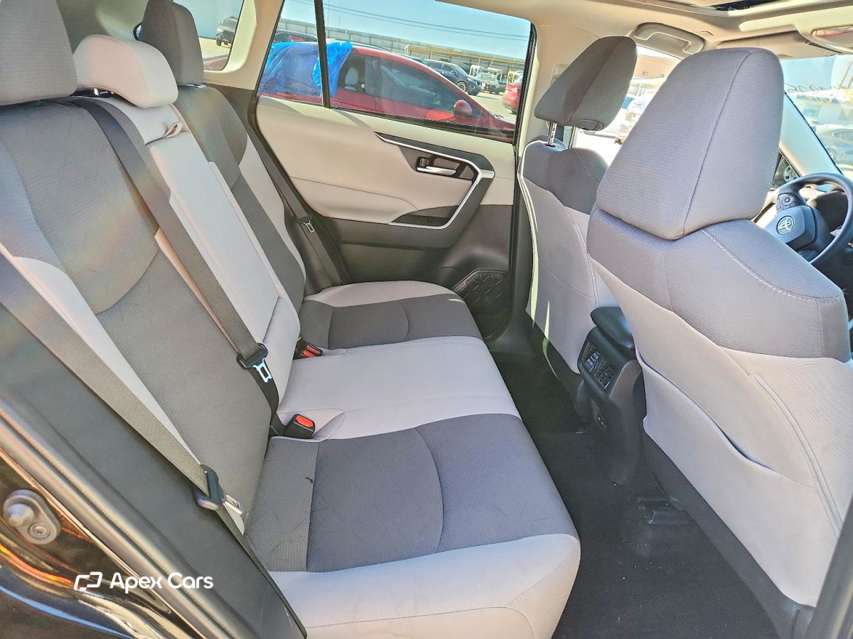 Toyota RAV 4 2025