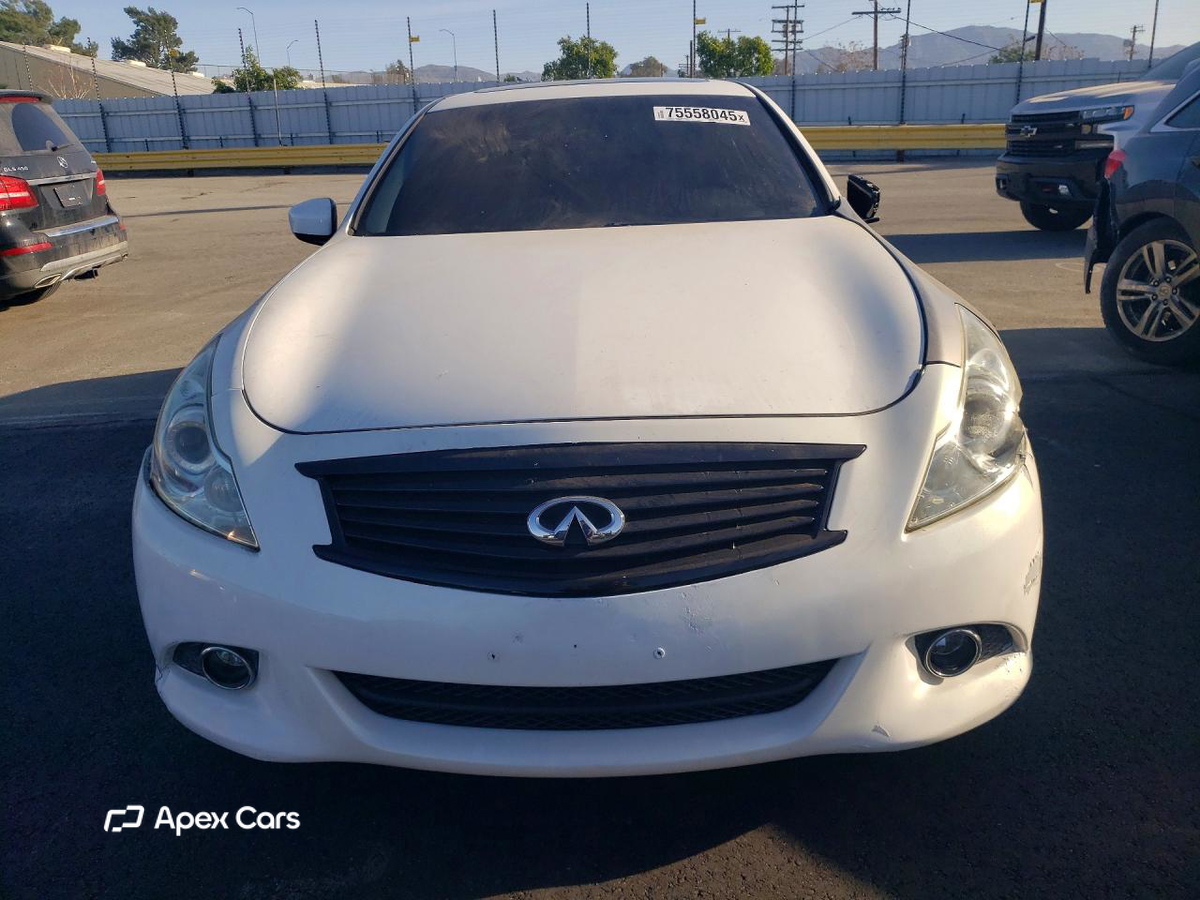 Infiniti G 2011