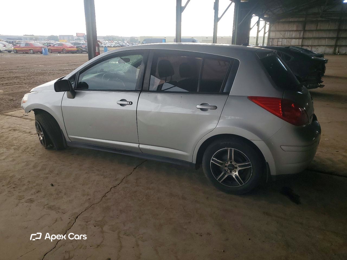 Nissan Versa 2011
