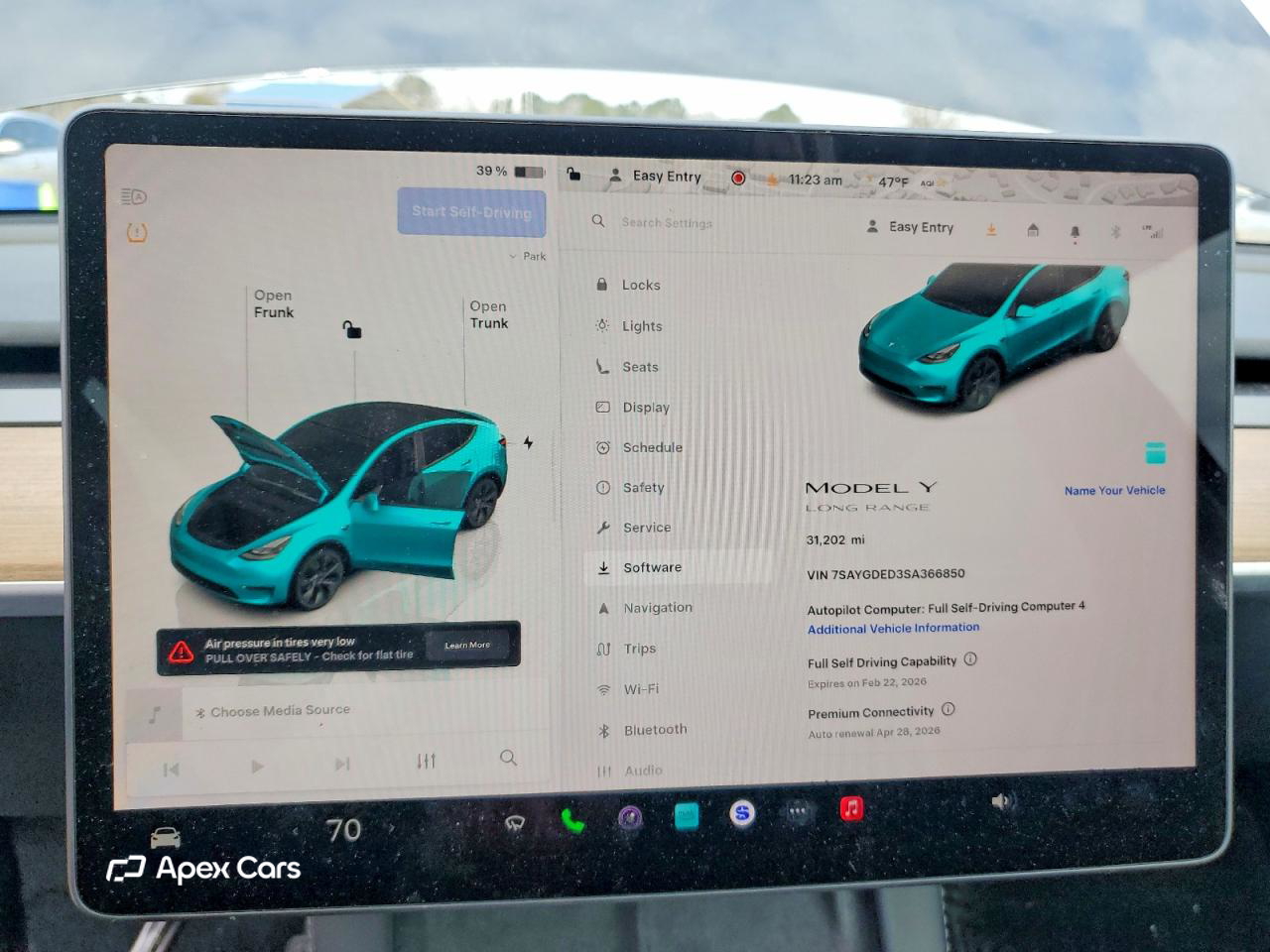 Tesla Model Y 2025