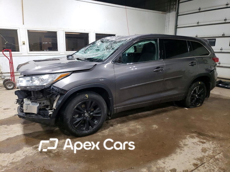 Toyota Highlander 2018 - Image 1 of 15