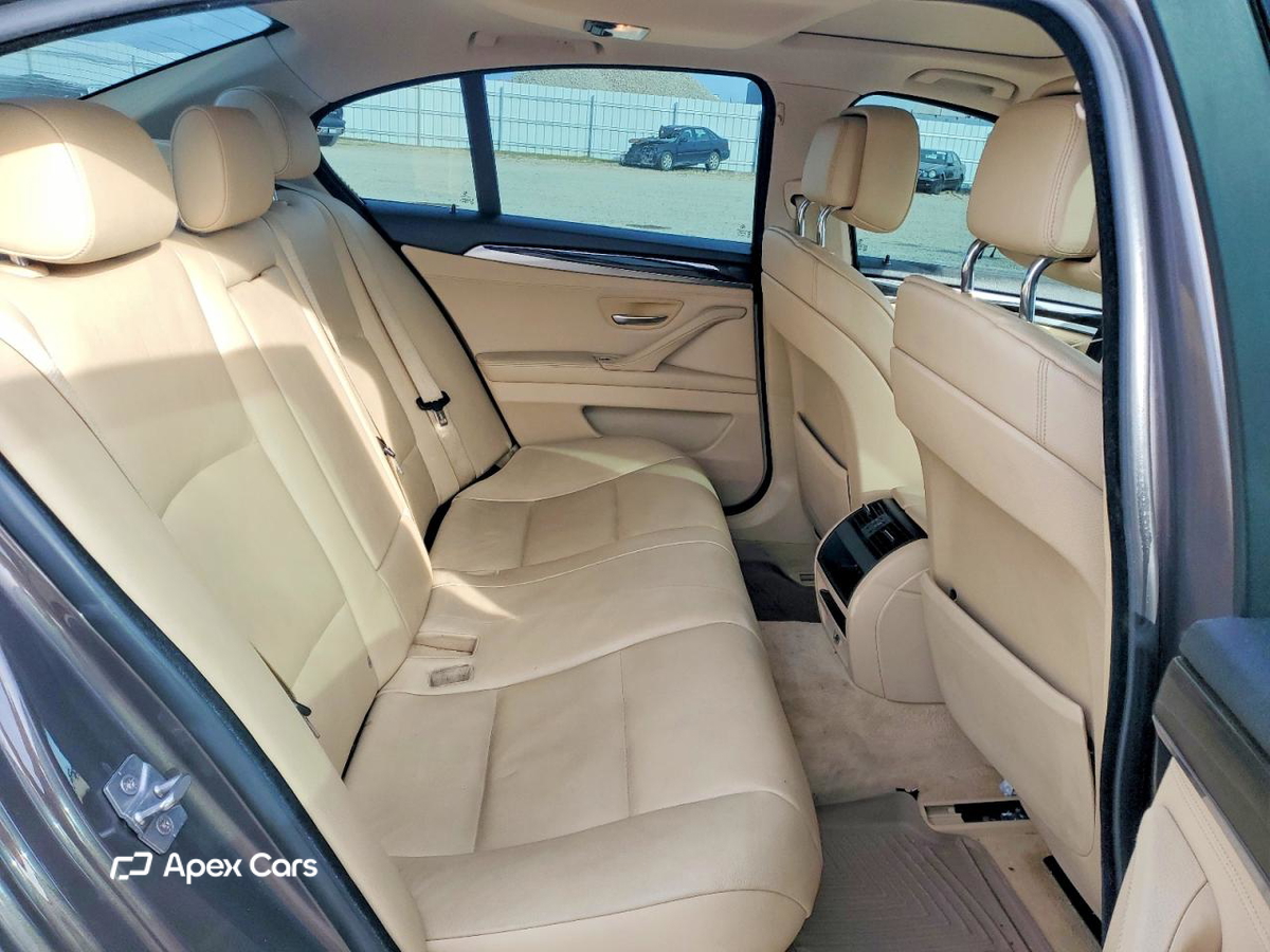 BMW Series 5 2011