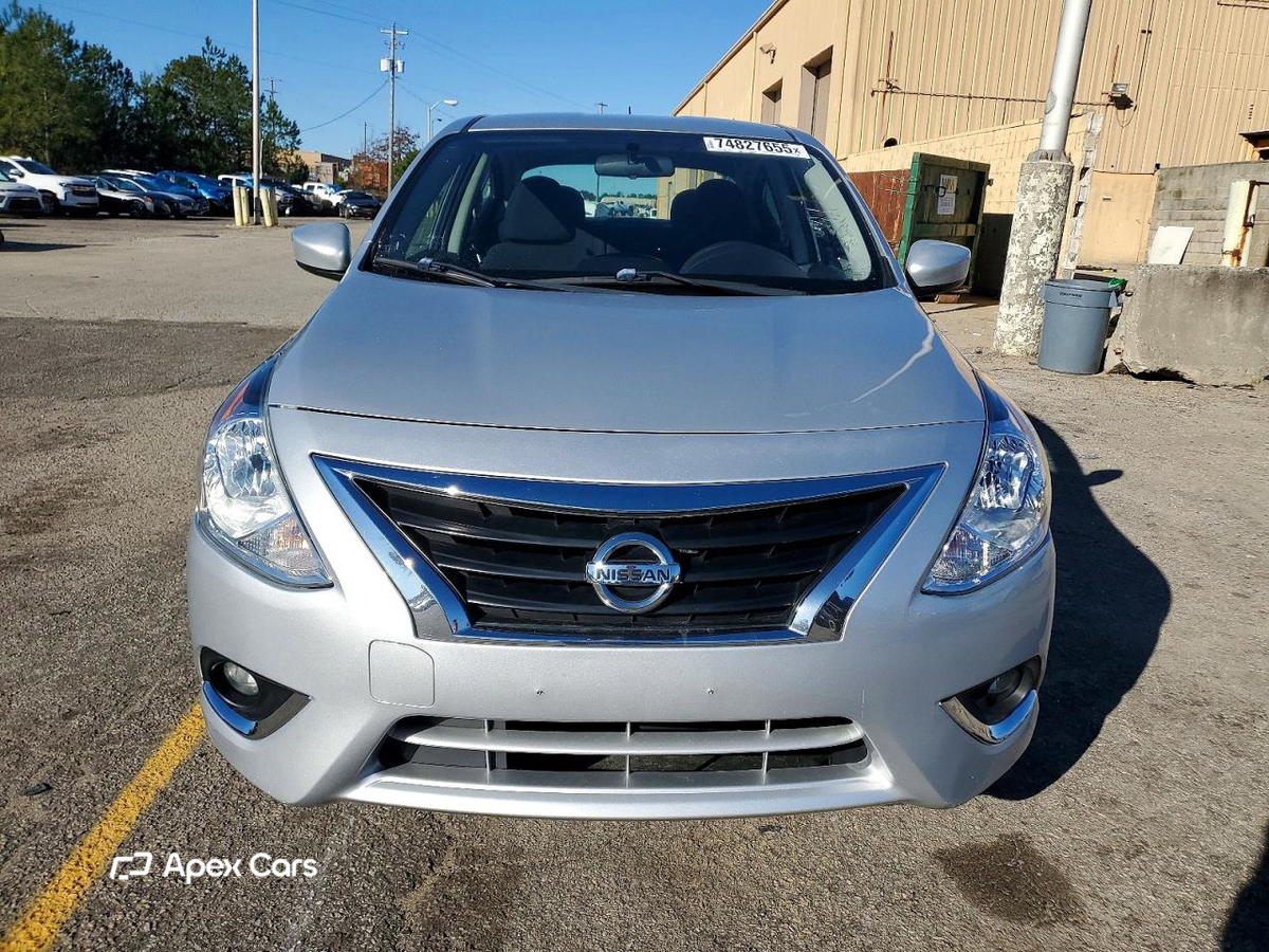 Nissan Versa 2019
