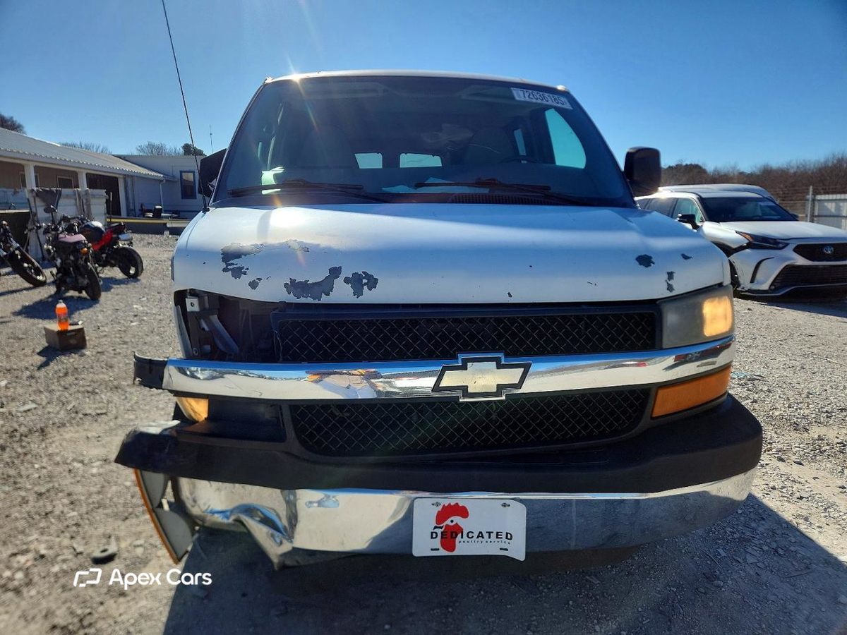 Chevrolet Express 2011