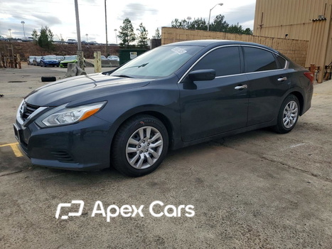 Nissan Altima 2018 - Zdjęcie 1 z 13