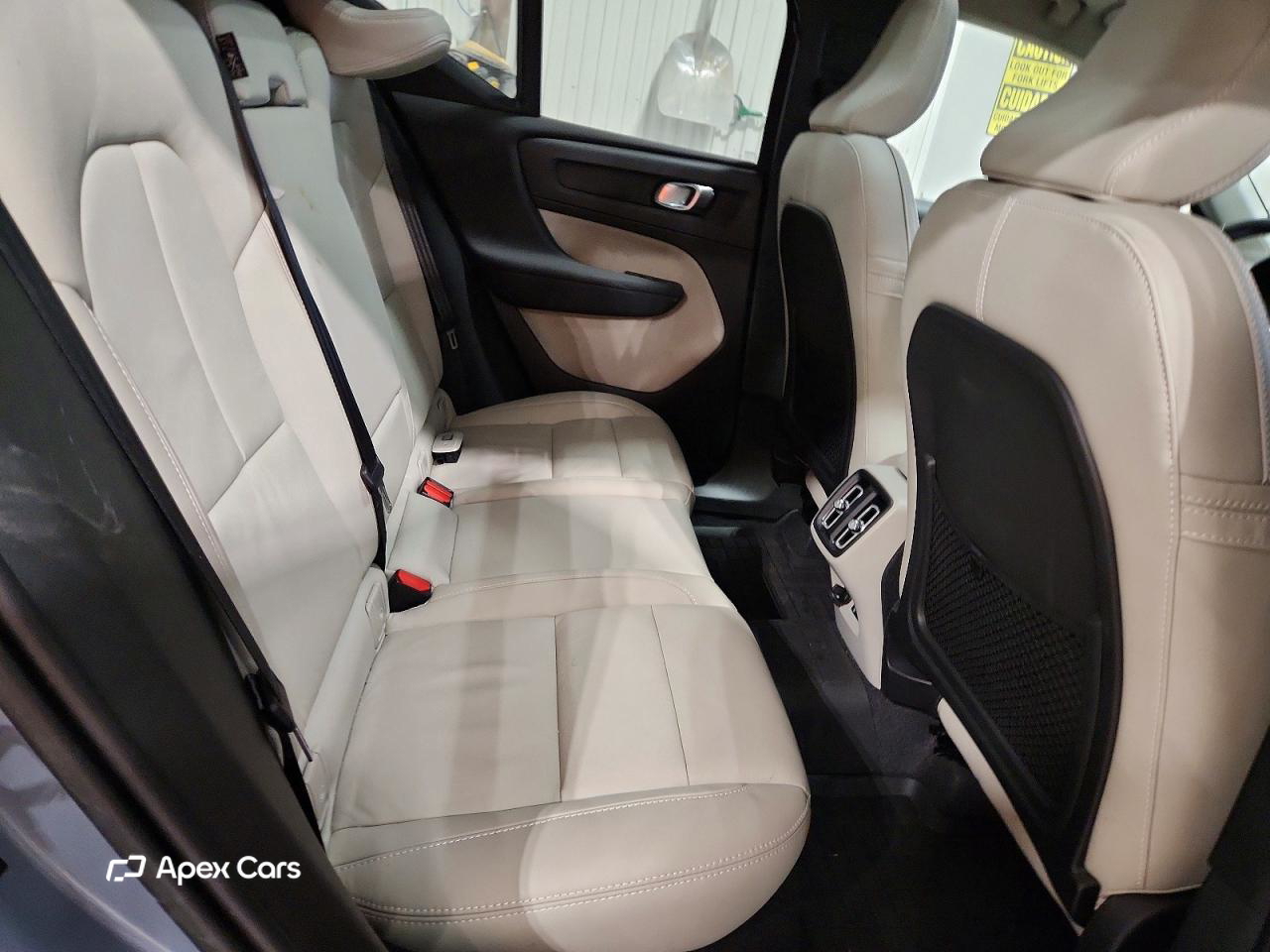 Volvo XC40 2023
