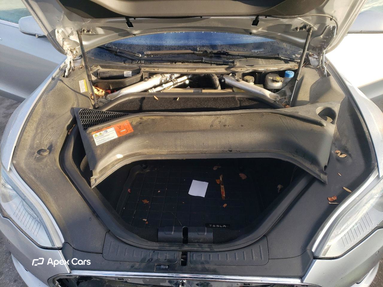 Tesla Model S 2015