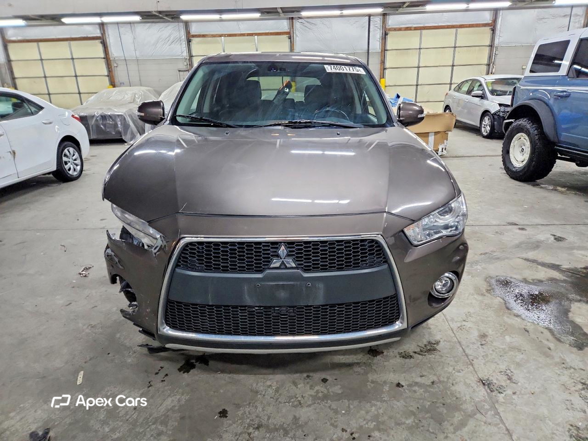 Mitsubishi Outlander 2012