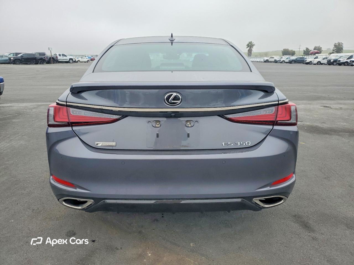 Lexus ES 2020