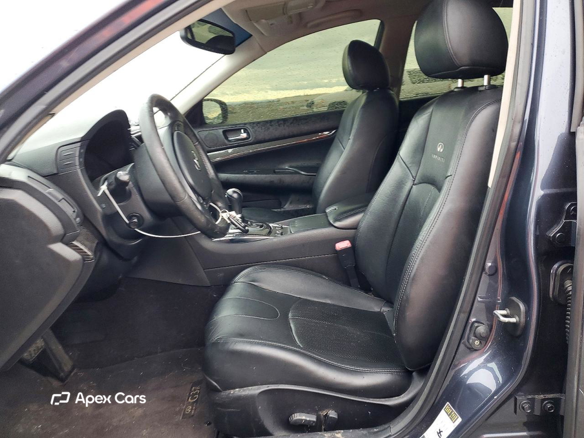 Infiniti G 2012