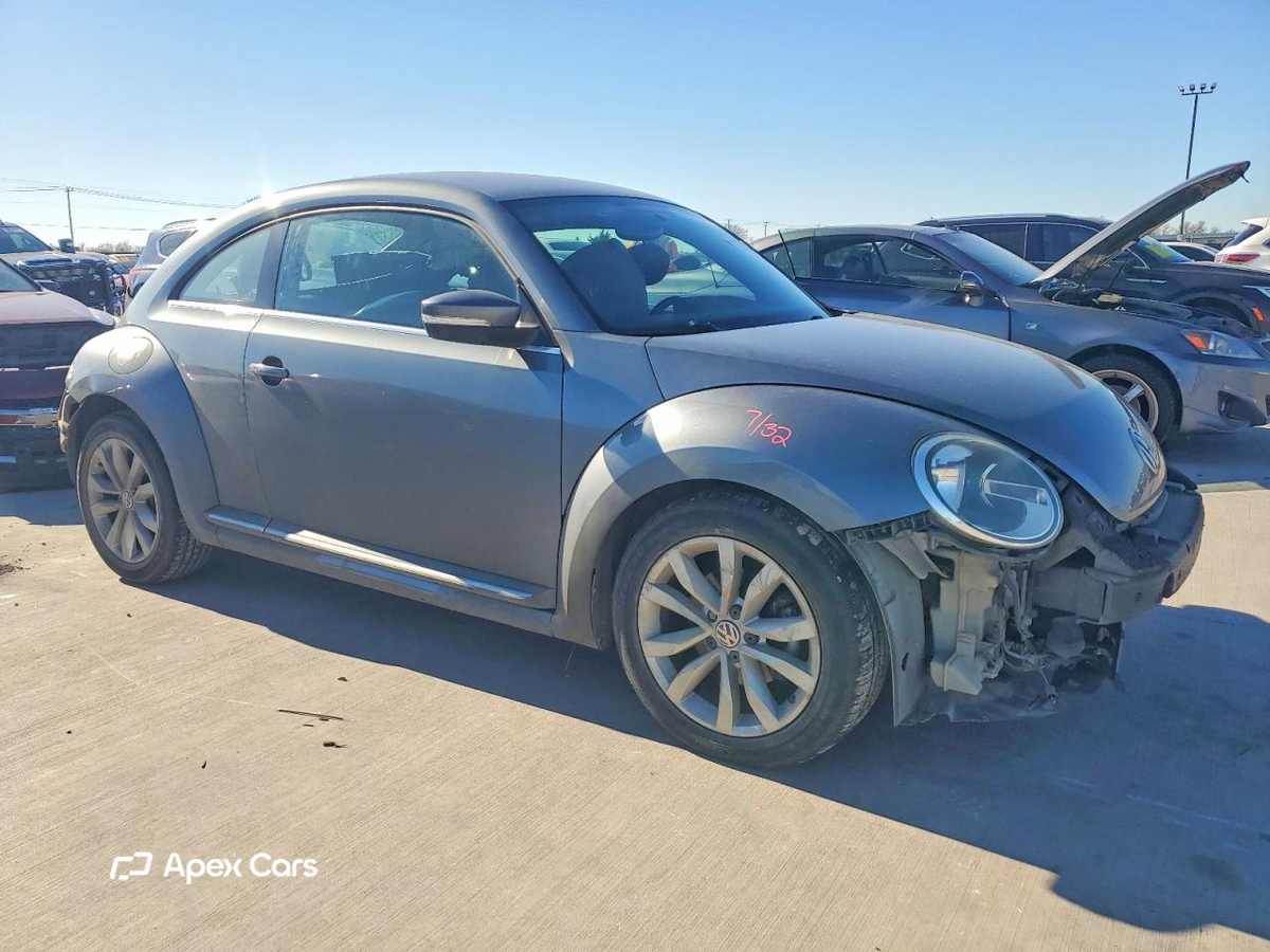 Volkswagen Beetle 2013
