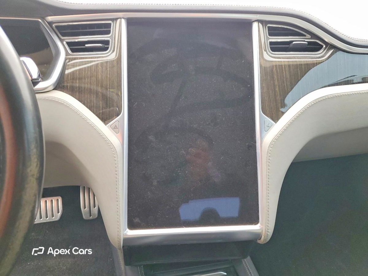 Tesla Model S 2013