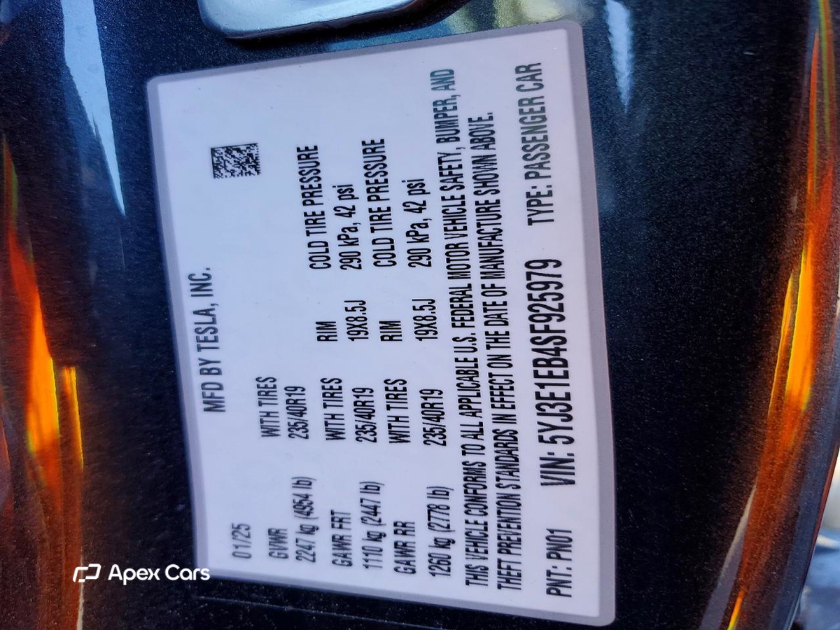 Tesla Model 3 2025