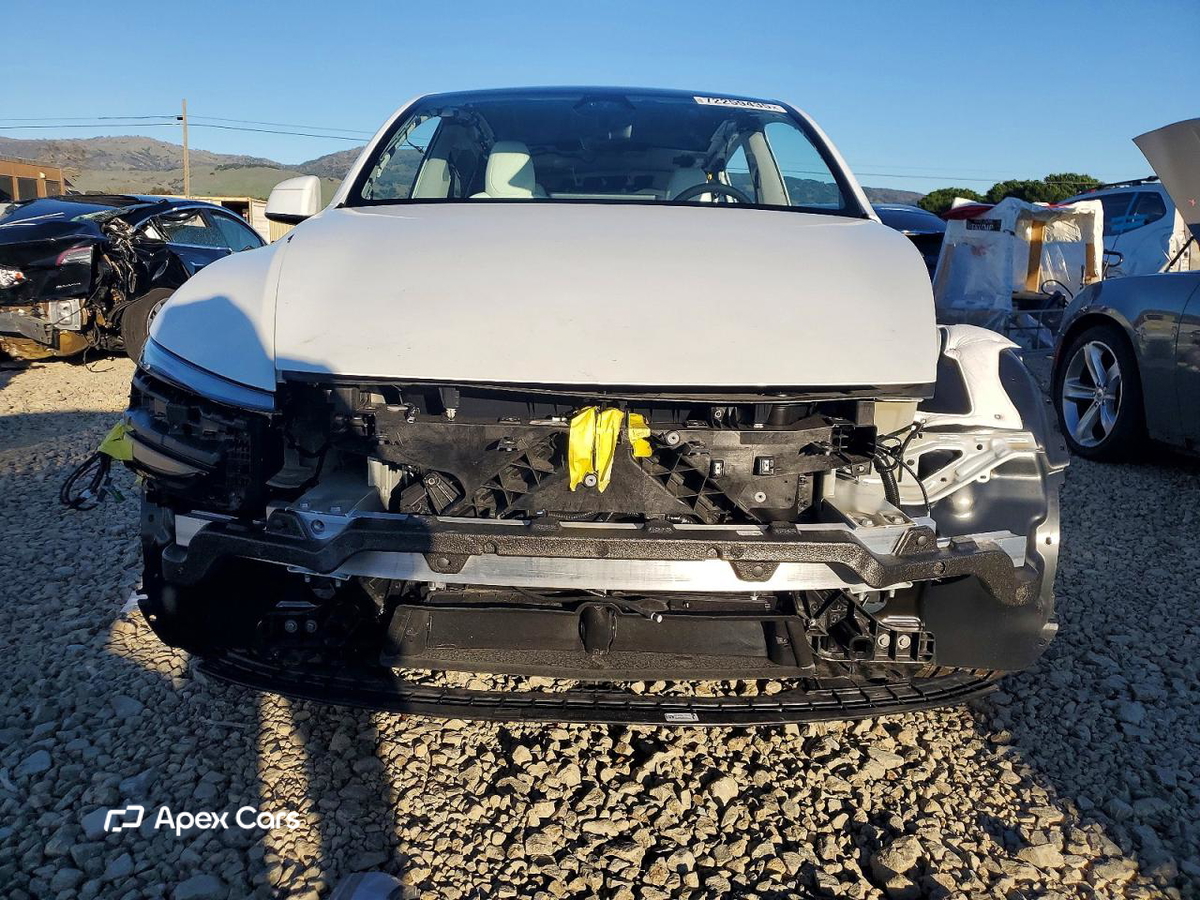 Tesla Model Y 2026