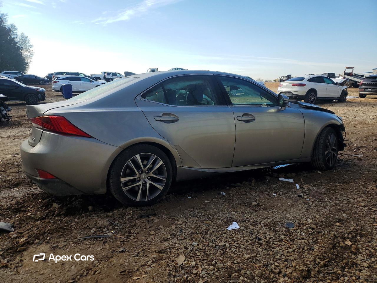 Lexus IS 2018