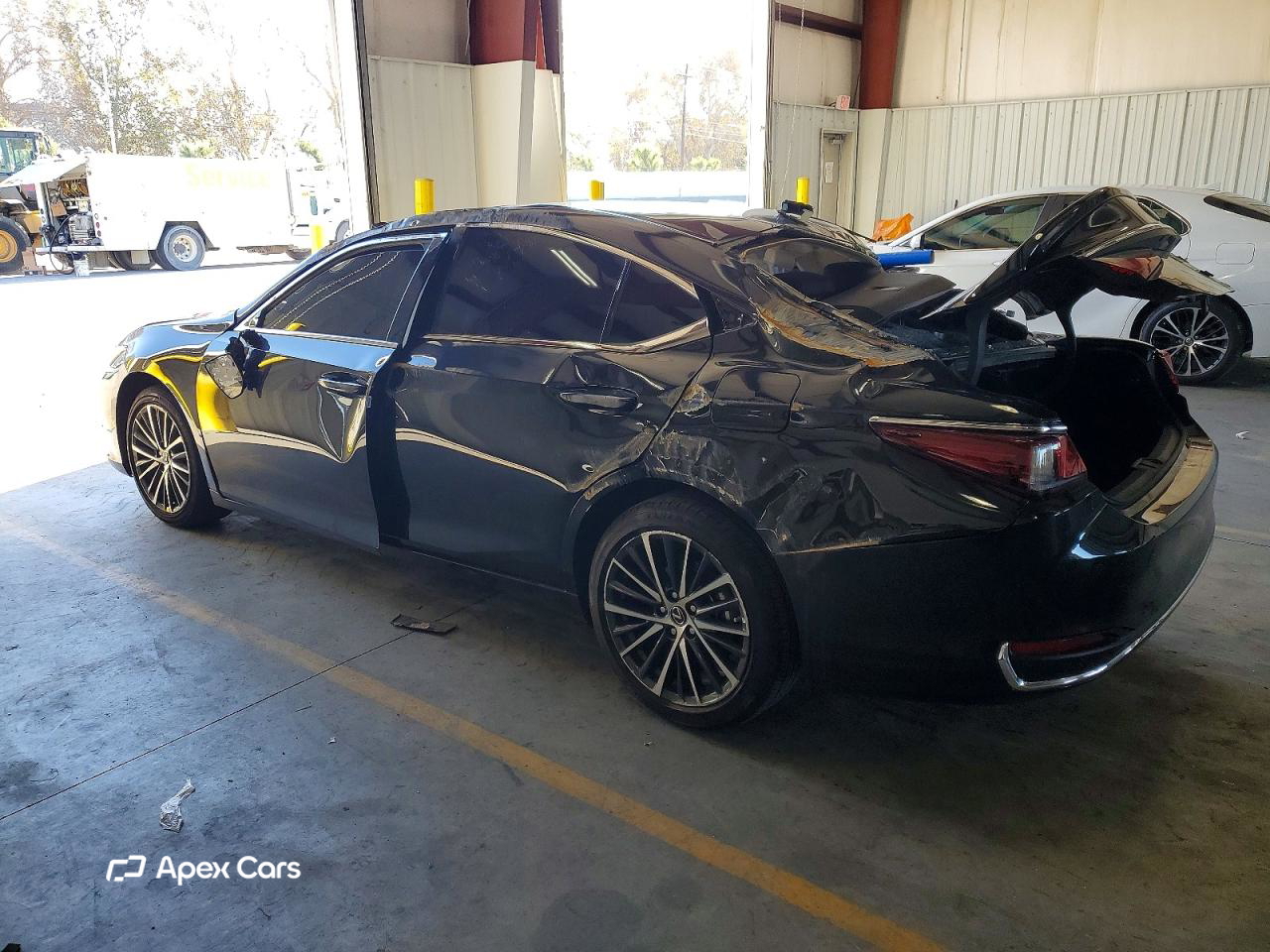 Lexus ES 2025
