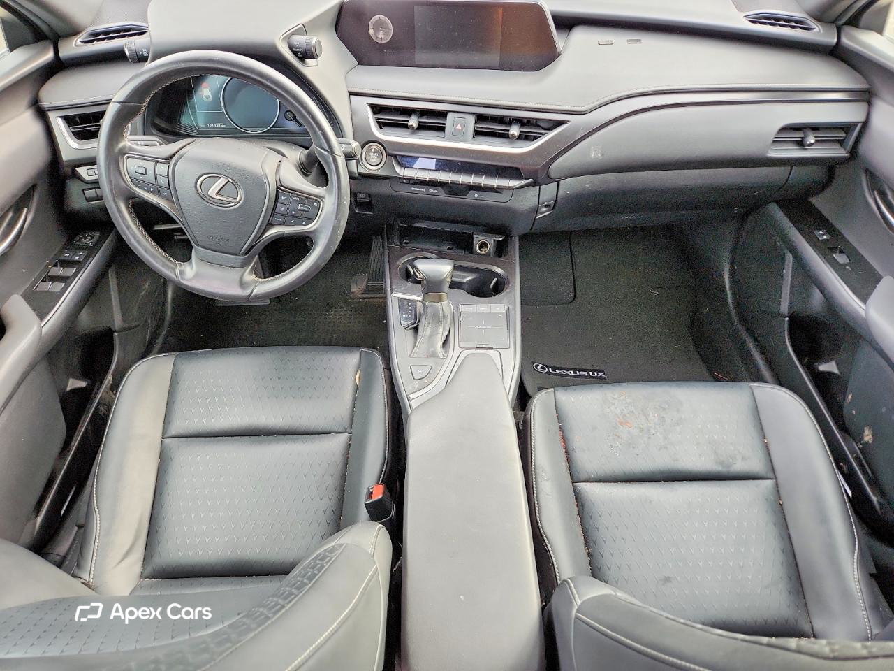 Lexus UX 2022
