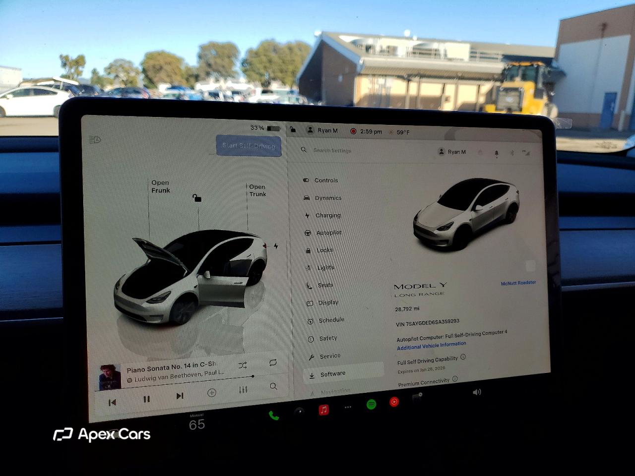 Tesla Model Y 2025