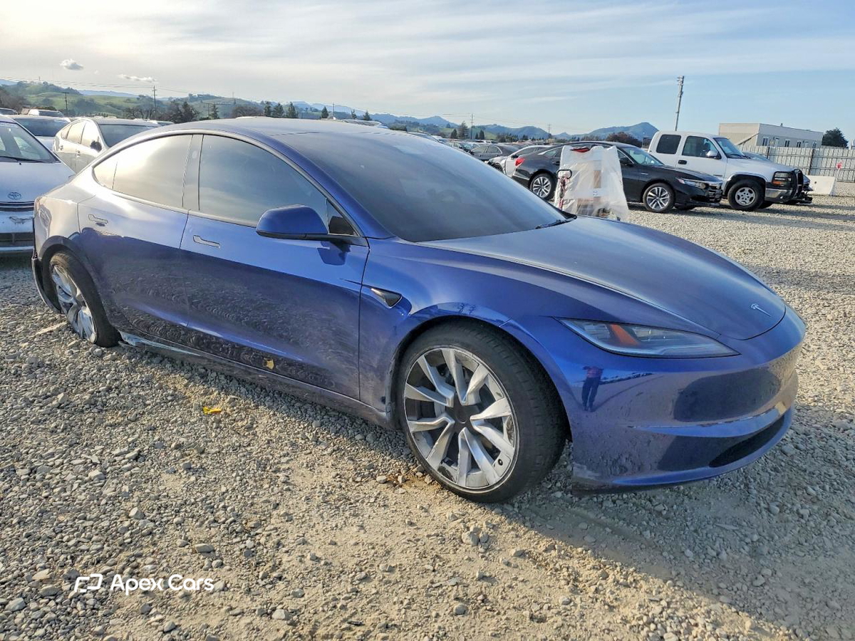 Tesla Model 3 2025