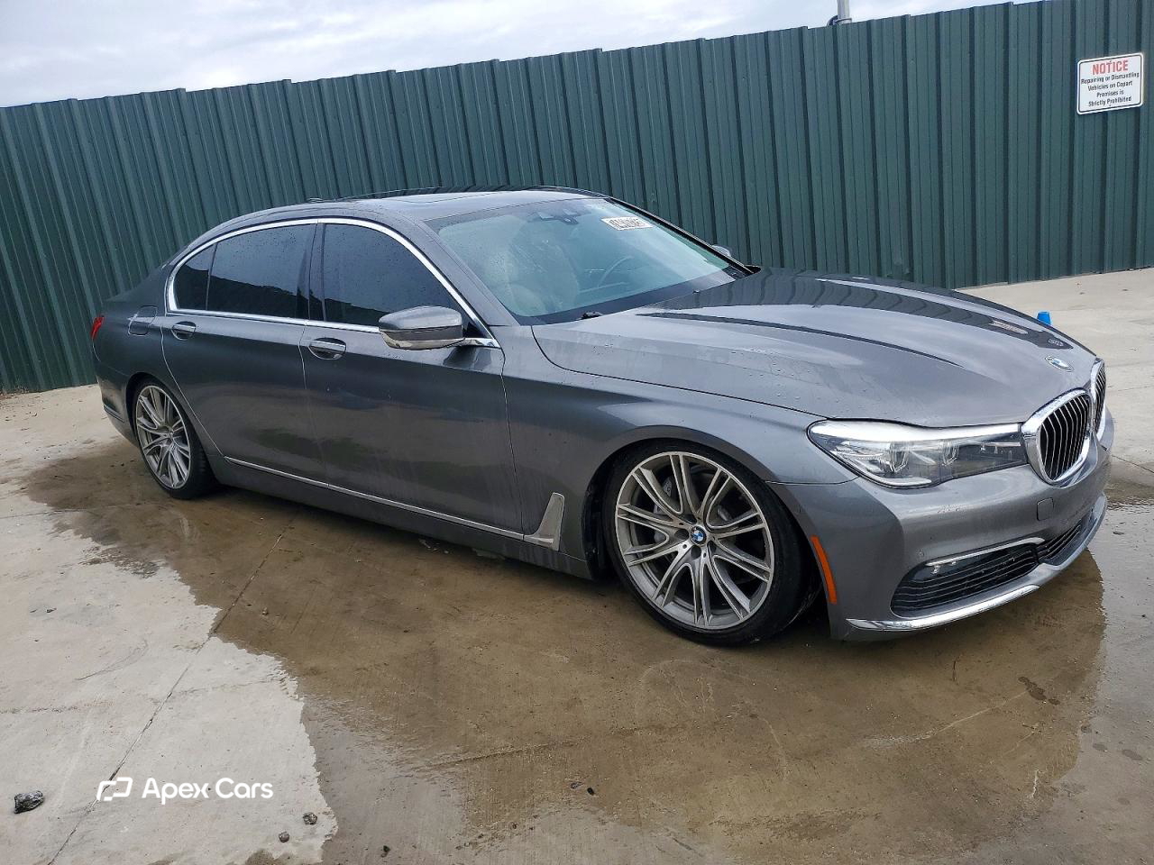 BMW Series 7 2016