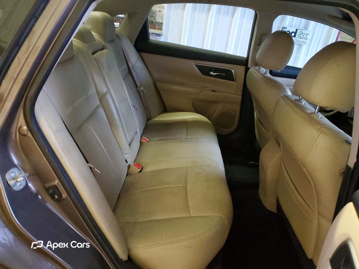Nissan Altima 2015