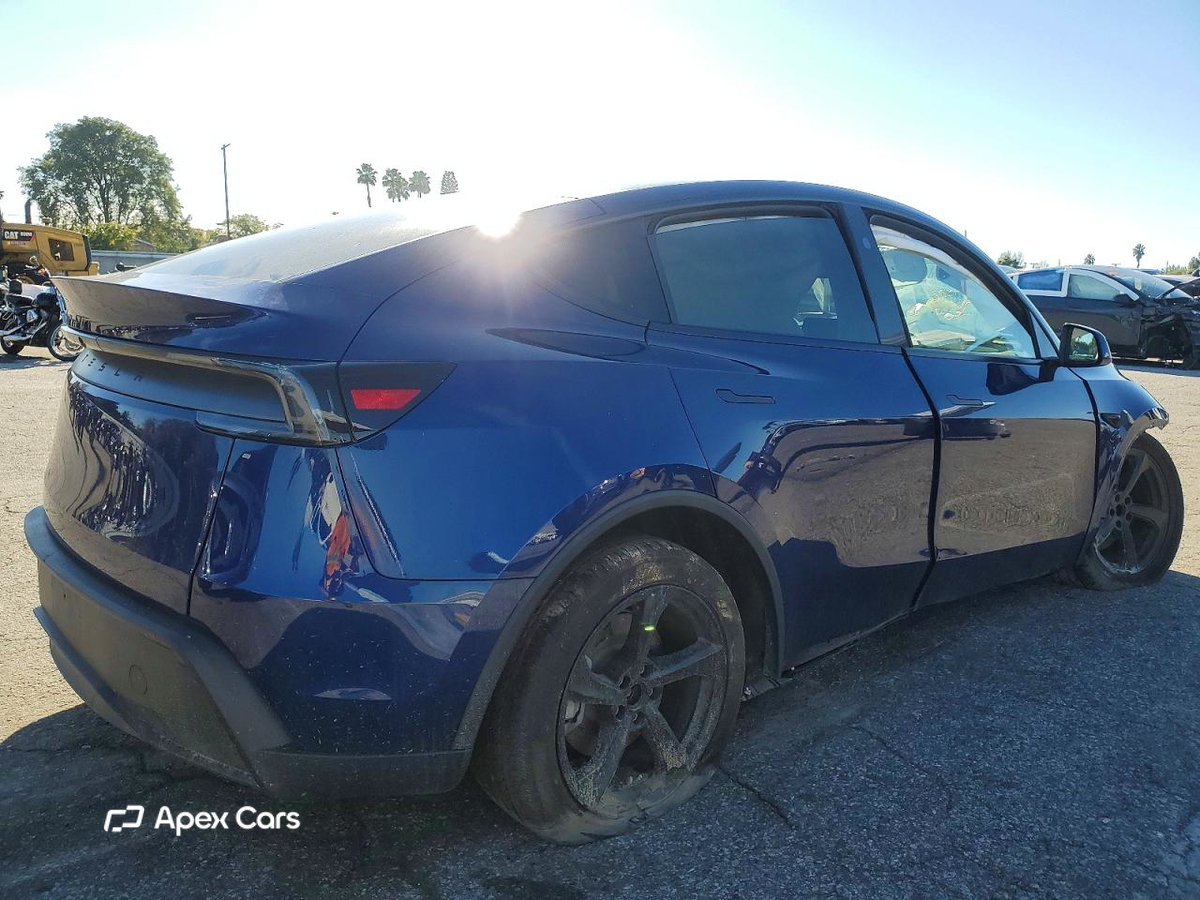 Tesla Model Y 2026