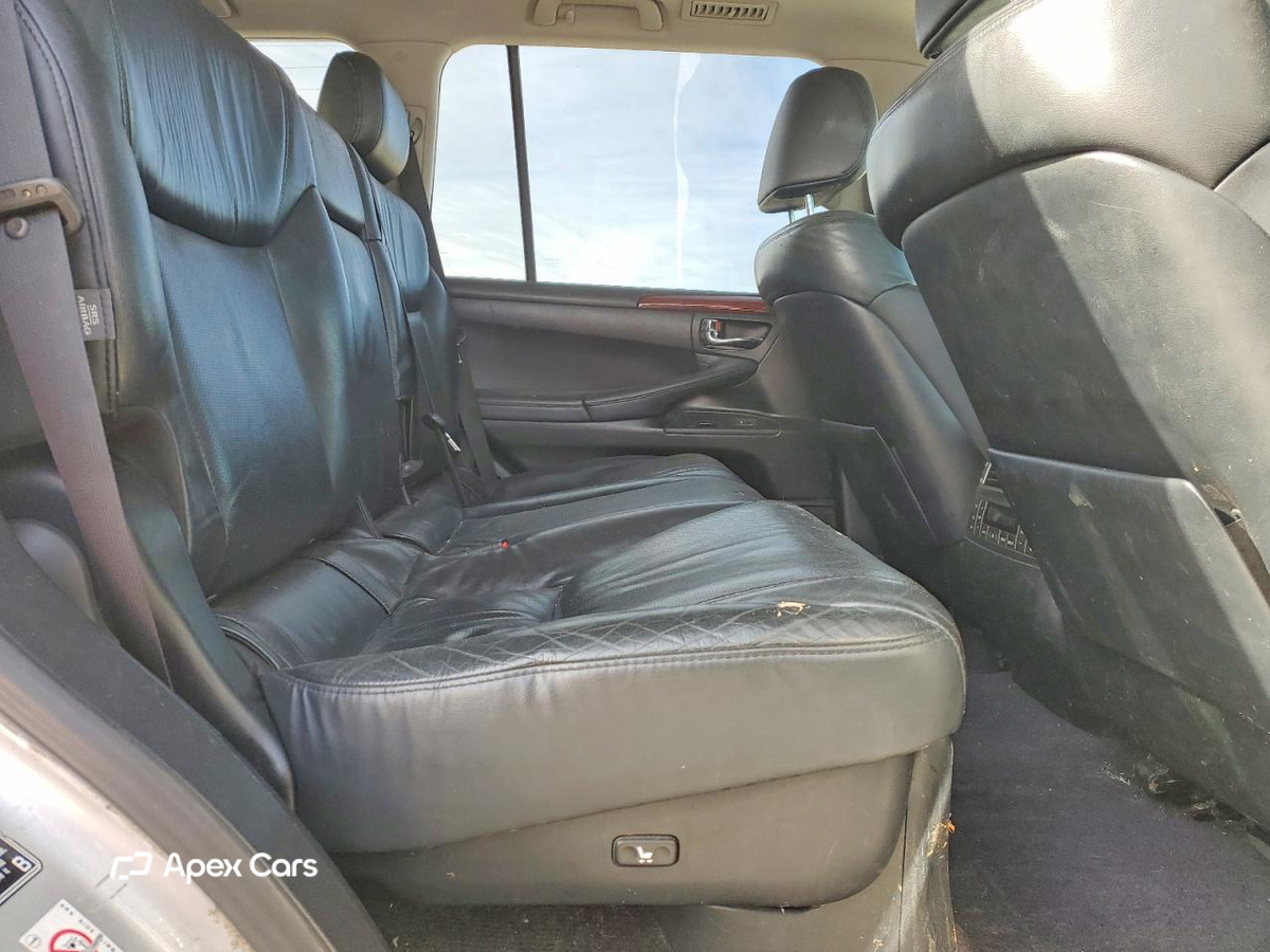 Lexus LX 2011
