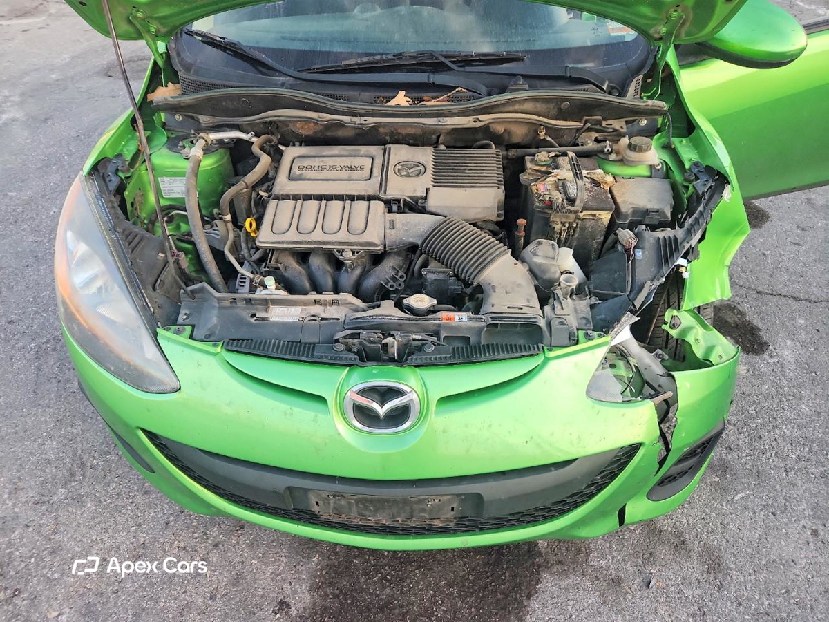 Mazda 2 2011