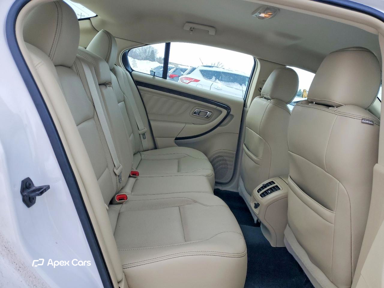 Ford Taurus 2015