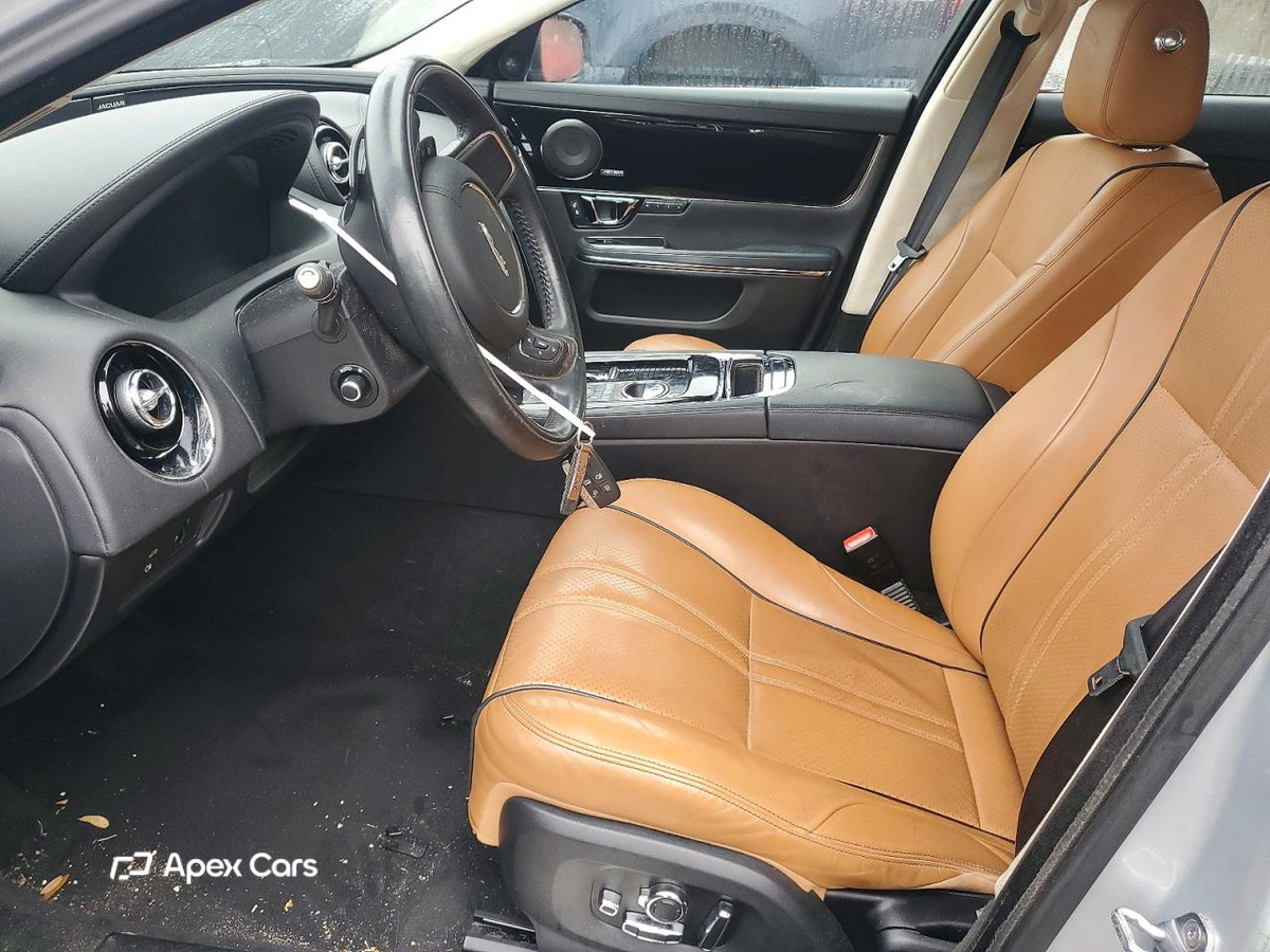 Jaguar XJ 2016