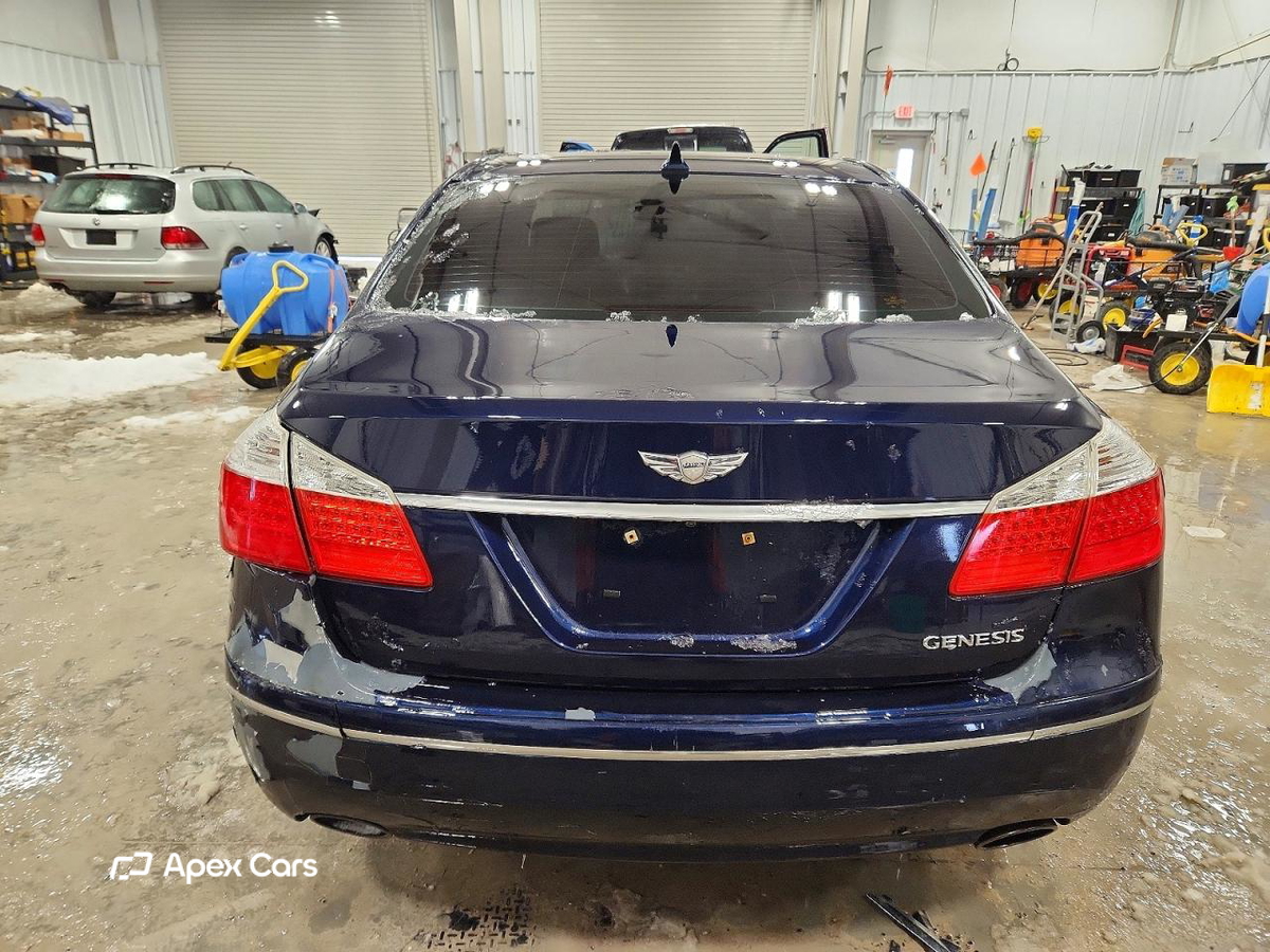 Hyundai Genesis 2011