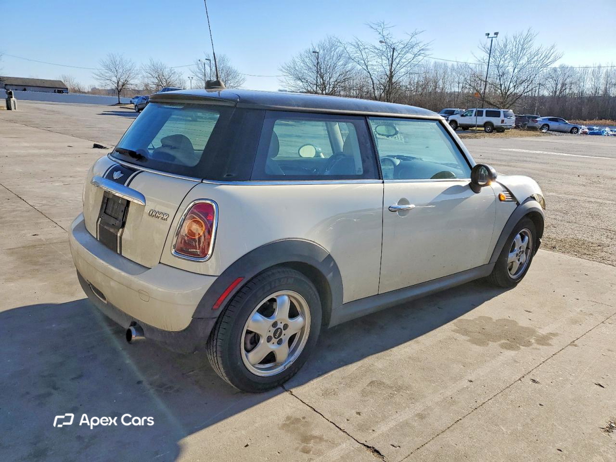 MINI Cooper 2010