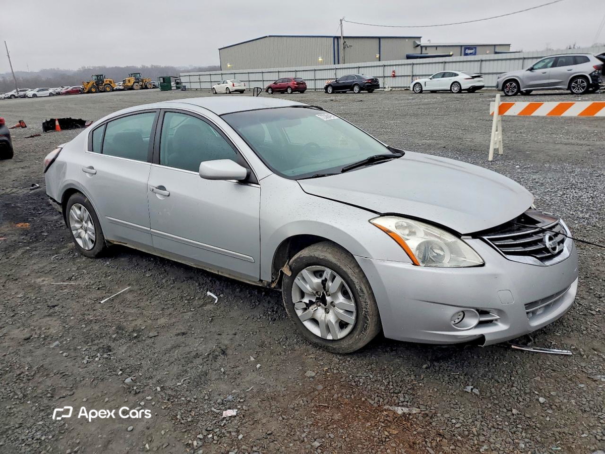 Nissan Altima 2010