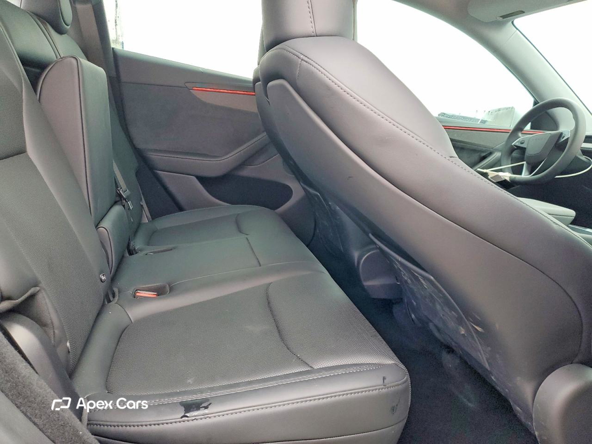 Tesla Model Y 2026