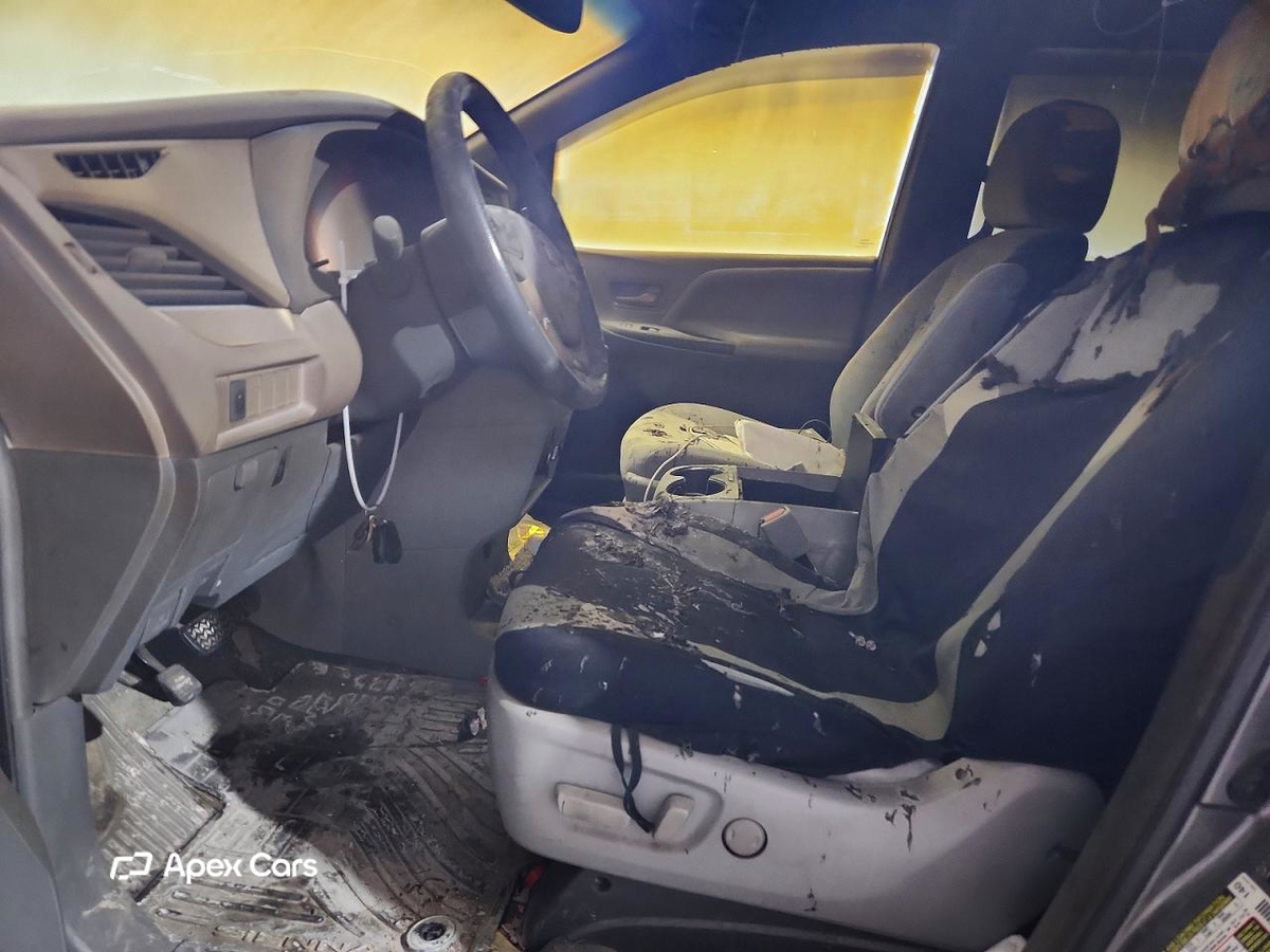 Toyota Sienna 2015