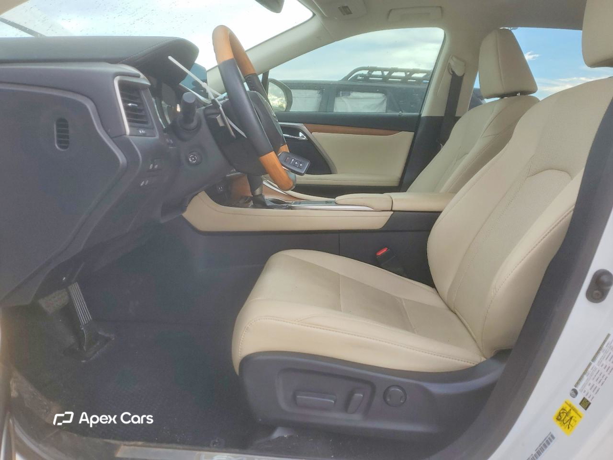Lexus RX 2021