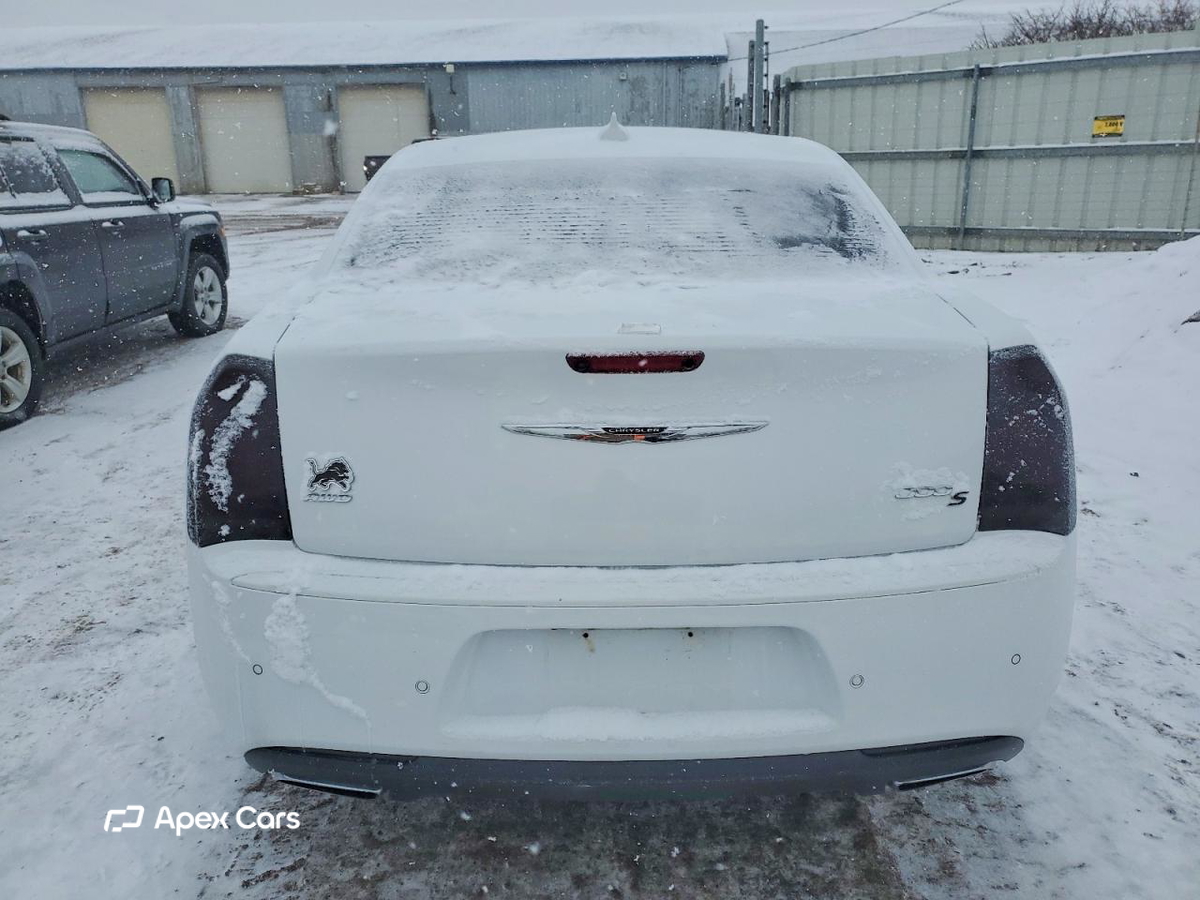 Chrysler 300 2016