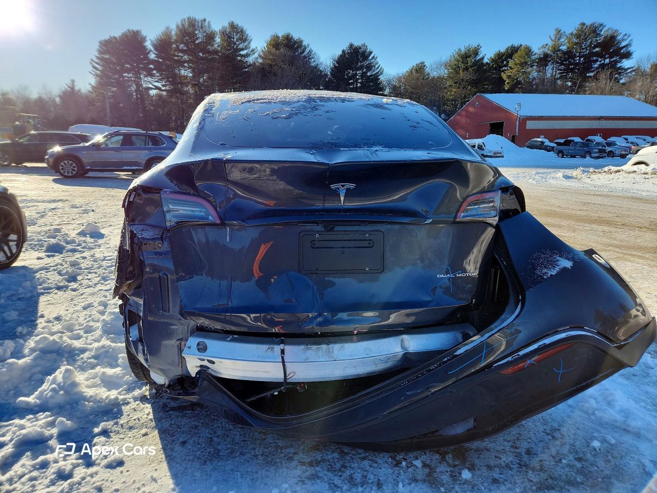 Tesla Model Y 2024