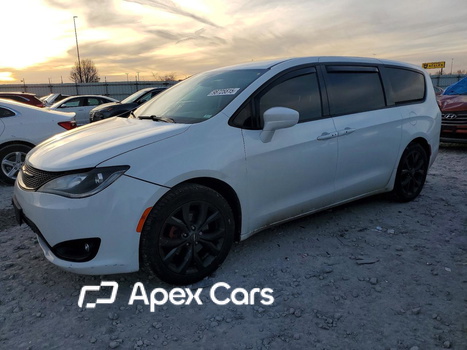 Chrysler Pacifica 2019 - Image 1 of 13