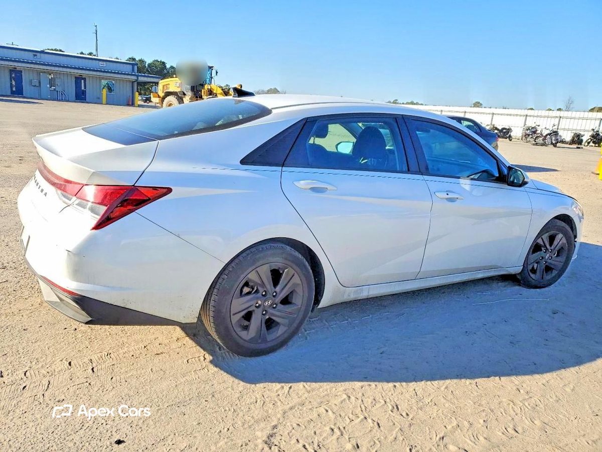 Hyundai Elantra 2021