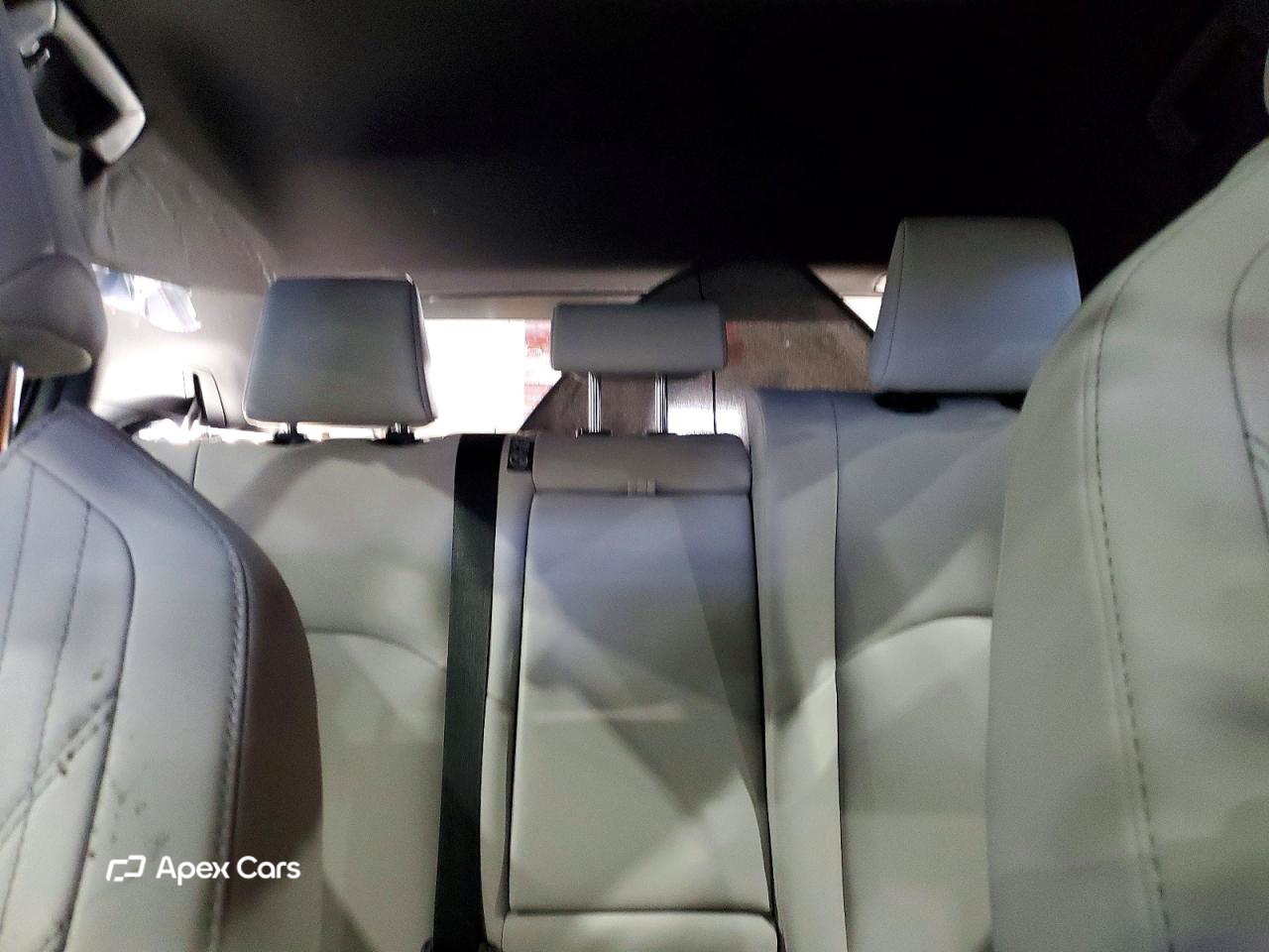Lexus UX 2025