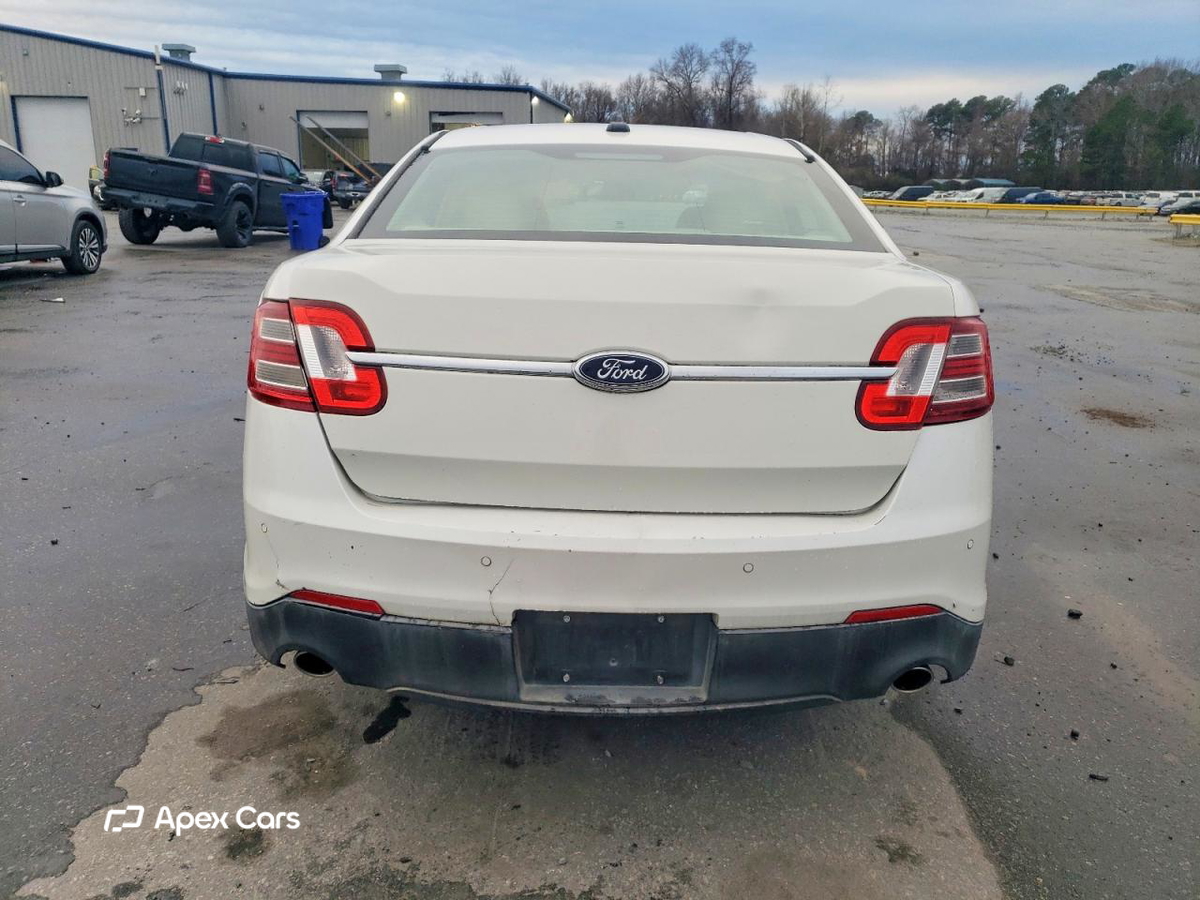 Ford Taurus 2014