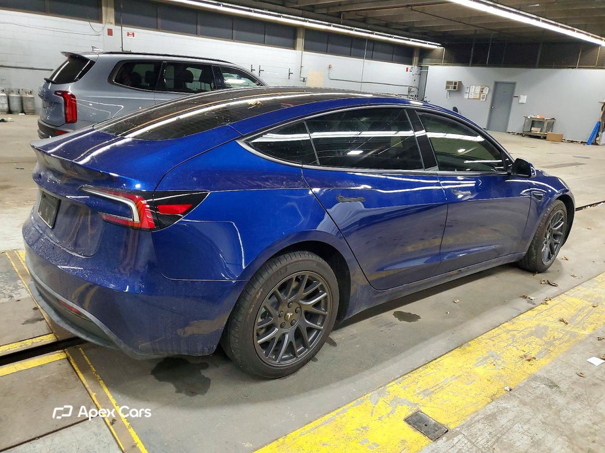 Tesla Model 3 2025