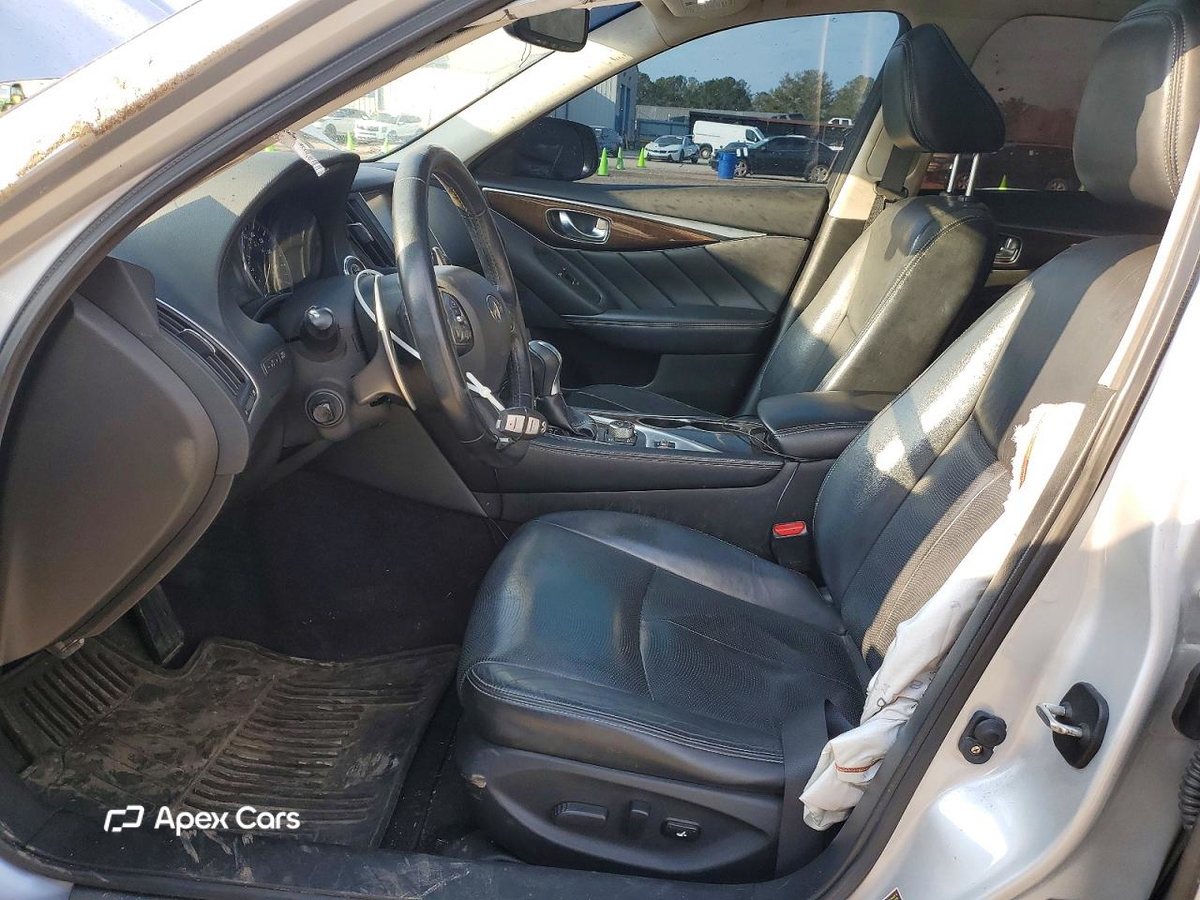 Infiniti Q50 2015