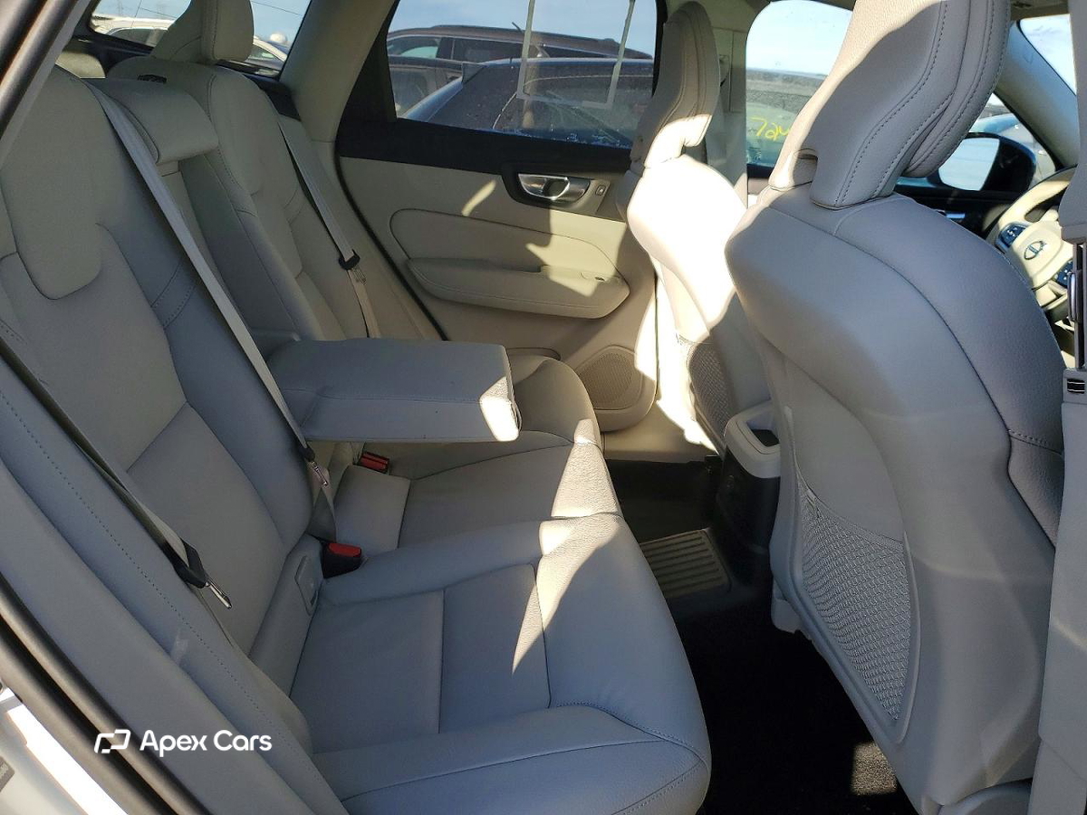 Volvo XC60 2025