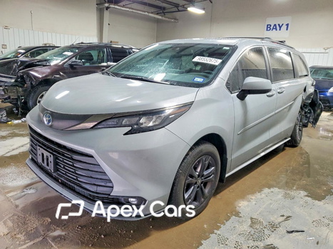 Toyota Sienna 2024 - Image 1 of 13